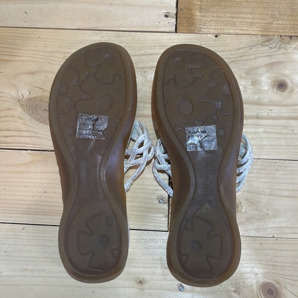 Realativity Sandals - Picture 5 of 5